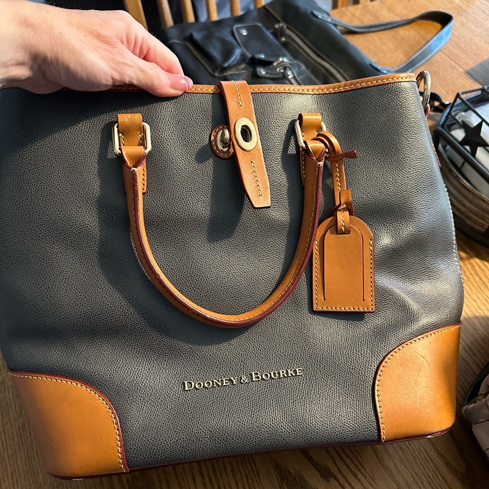Pristine Dooney and Bourke Shoulder Bag